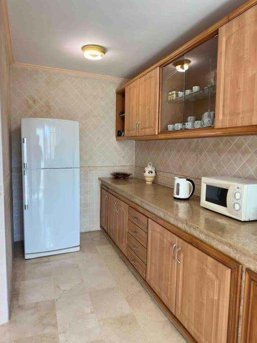 Luxueux Appartement Centre Et Plage & Wifi ! Tanger Kültér fotó